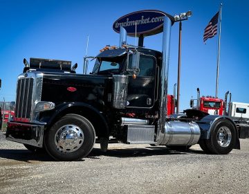 2011 Peterbilt 388 Daycab 121199