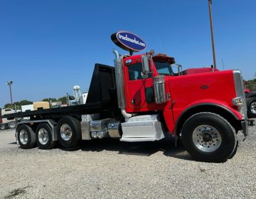 2014 Peterbilt 388 Tri Axle Hook Lift 236876