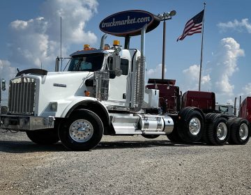 2013 Kenworth T800w Tri Axle Daycab 344712