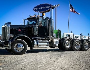 2016 Peterbilt 389 Tri Axle Daycab Glider Kit 326374