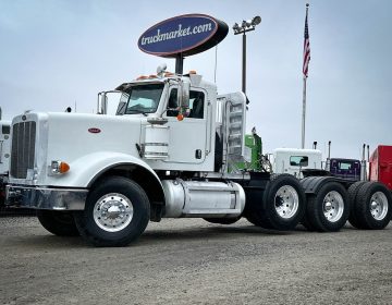 2016 Peterbilt 367 Tri Axle Daycab 321774