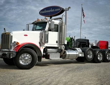 2008 Peterbilt 367 Tri Axle Daycab 760048