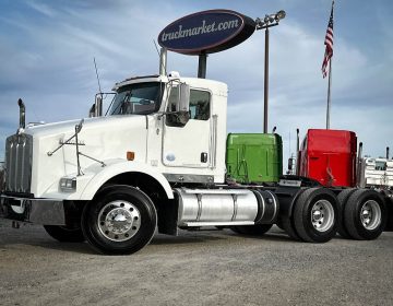 2015 Kenworth T800 Daycab 441740
