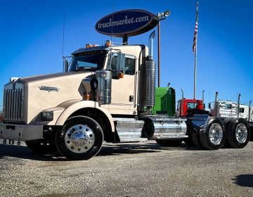 2016 Kenworth T800 Daycab Glider Kit 158524