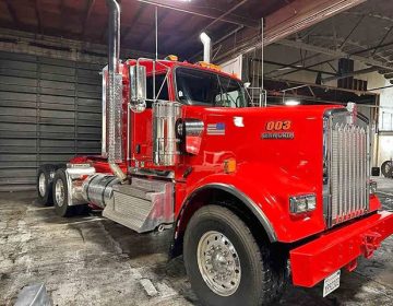 2023 Kenworth W900l Daycab 255806