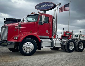 2002 Kenworth T800 Daycab 894840