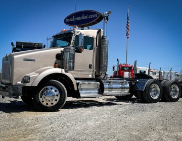 2015 Kenworth T800 Daycab Glider Kit 471554