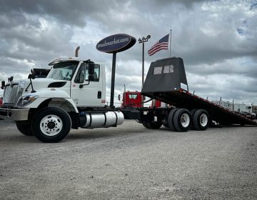 2018 International 7400 Rollback 500545