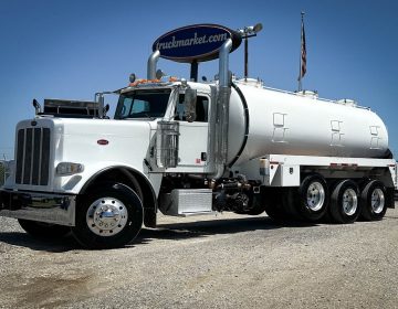 2019 Peterbilt 389 Tri Axle Vacuum Truck 266078