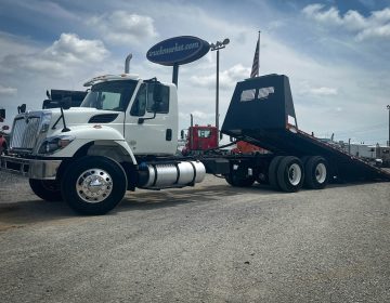 2018 International 7400 Rollback 500546