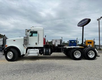 2014 Peterbilt 367 Daycab 221369dc