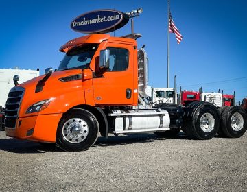 2020 Freightliner Cascadia Daycab La9615