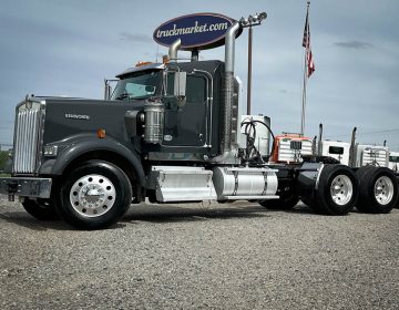 2016 Kenworth W900 Daycab 120521