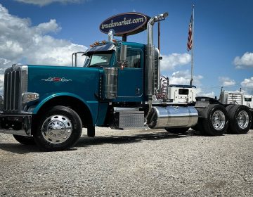 2020 Peterbilt 389 Daycab 641607