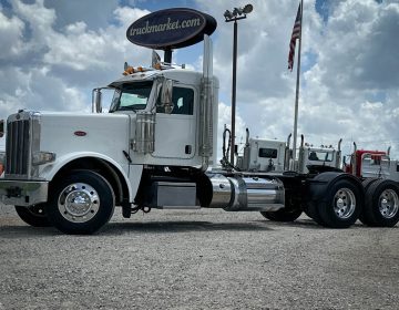 2020 PETERBILT 389 DAYCAB 706716