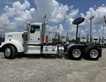 2015 Kenworth W900 Daycab 453401